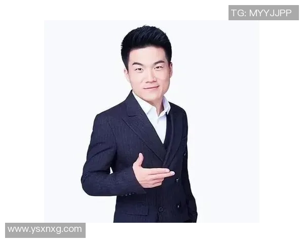 刘铮的成长之路：从平凡少年到篮球场上的璀璨明星