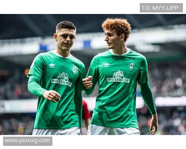 莱万在德甲对阵狼堡的精彩表现引发球迷热议与期待